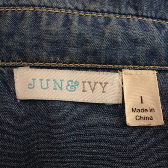 Jun & Ivy Soft Francesca Button Down Top - Picture 6 of 7